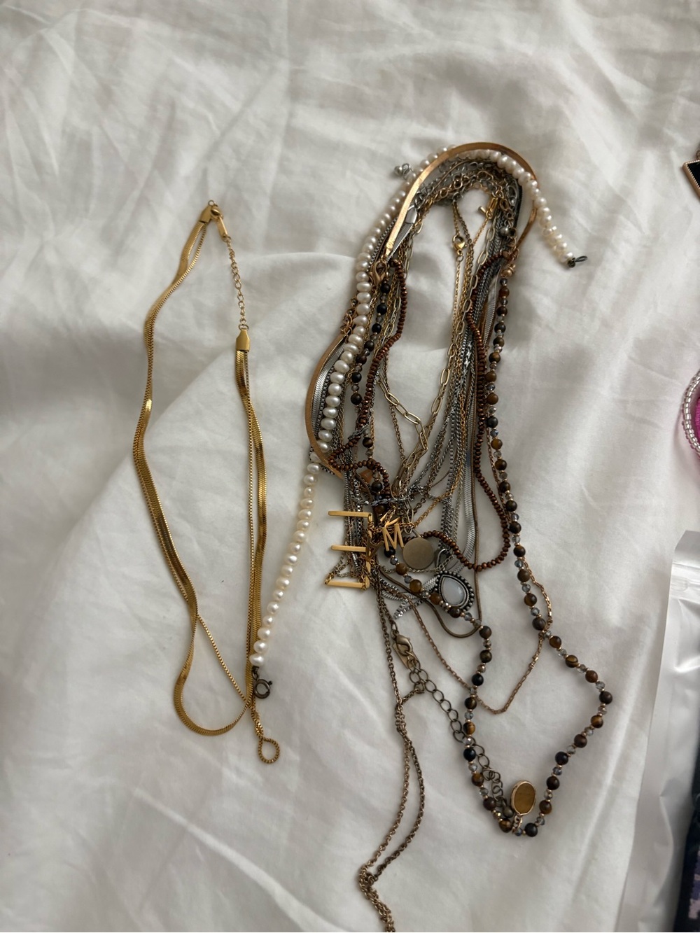 Assorted Women's Jewelry Bundle - Picture 2 of 6